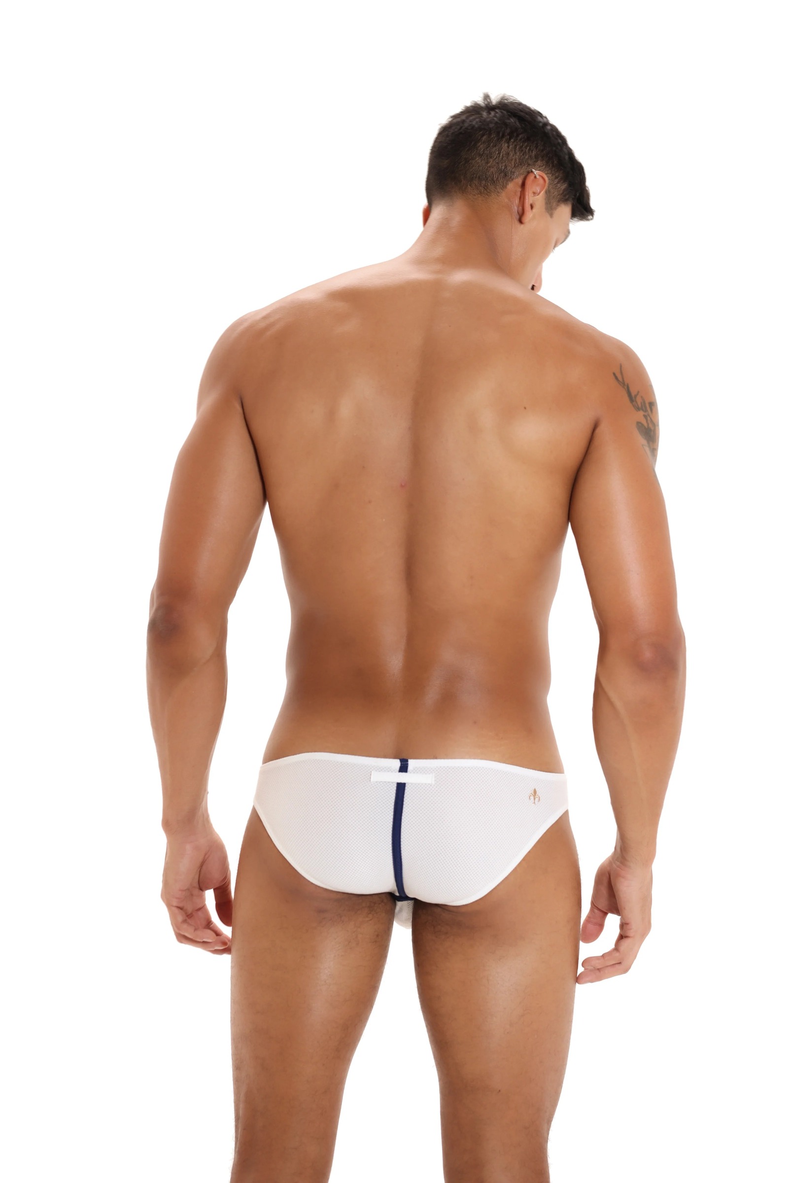 imgi_127_Oscarbriefwhiteback