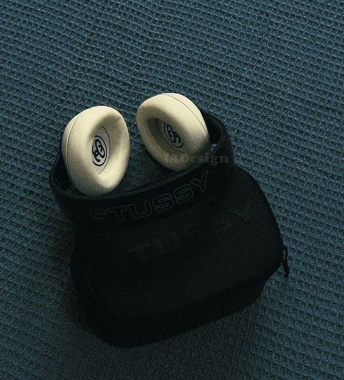 Stüssy x Beats Studio Pro Headphones – IAD SELECT SHOP Stüssy x Beats Studio Pro Headphones – IAD SELECT SHOP
