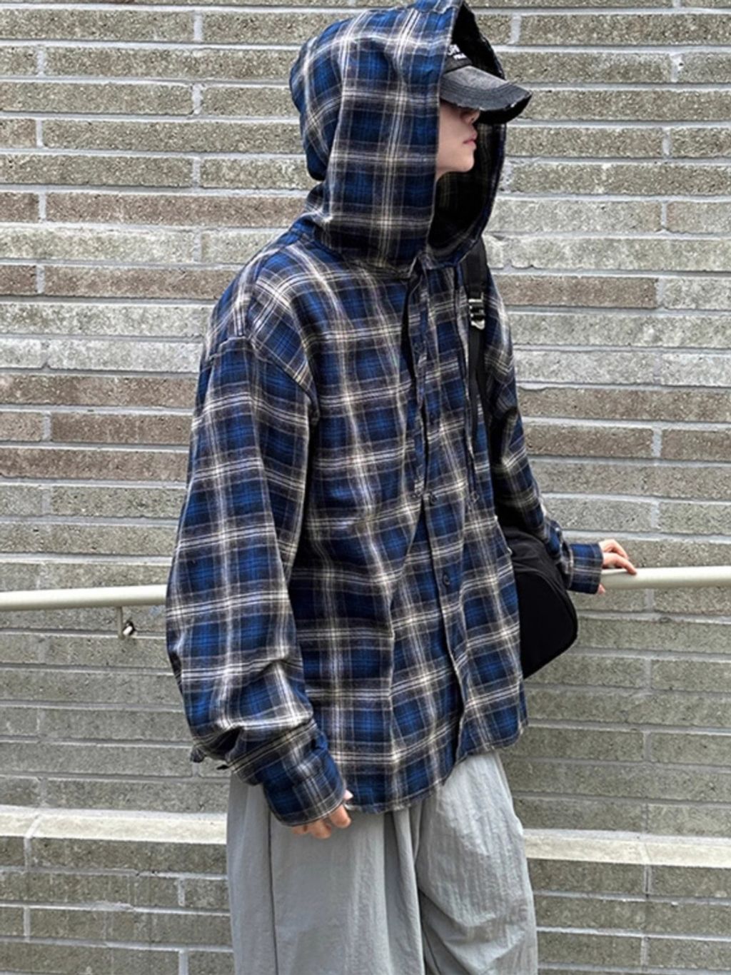 tw-11134207-81ztm-mgc9ozxa4snh71