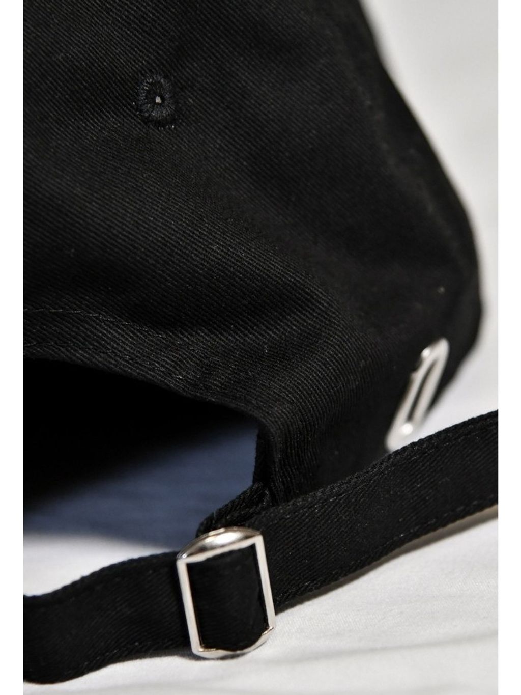 tw-11134207-7ra0l-mbc1d1v14jnad1