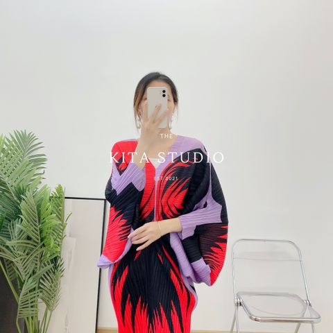 PLUM PARADISE PLEATED KAFTAN