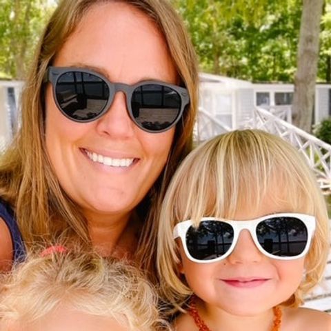 round-adult-bueller_1024x1024