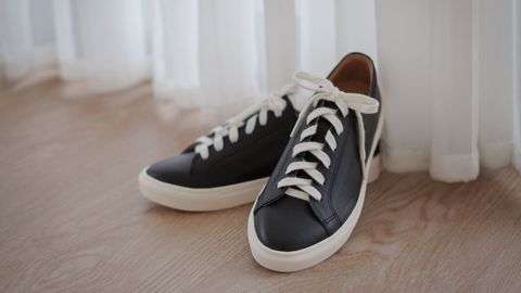 【鞋眼片】採雙層皮革增固，提升整體穩定度 新增，讓行走時鞋舌更服貼不位移 【腳後跟】與【踝口處】調整結構設計，增加層次感 (17)