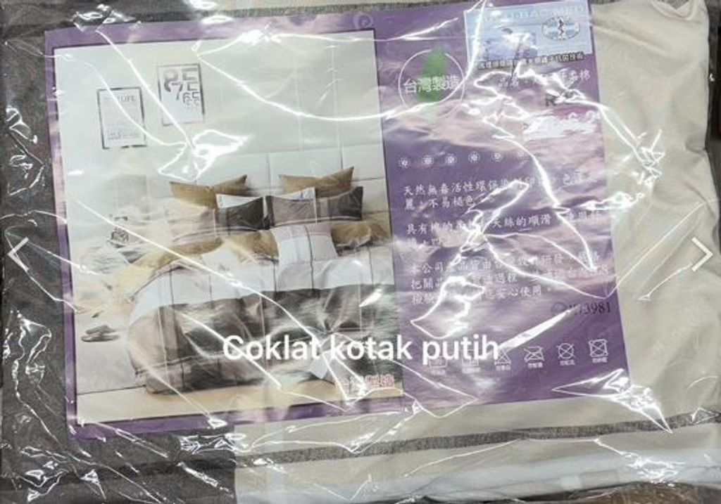 coklat kotak putih