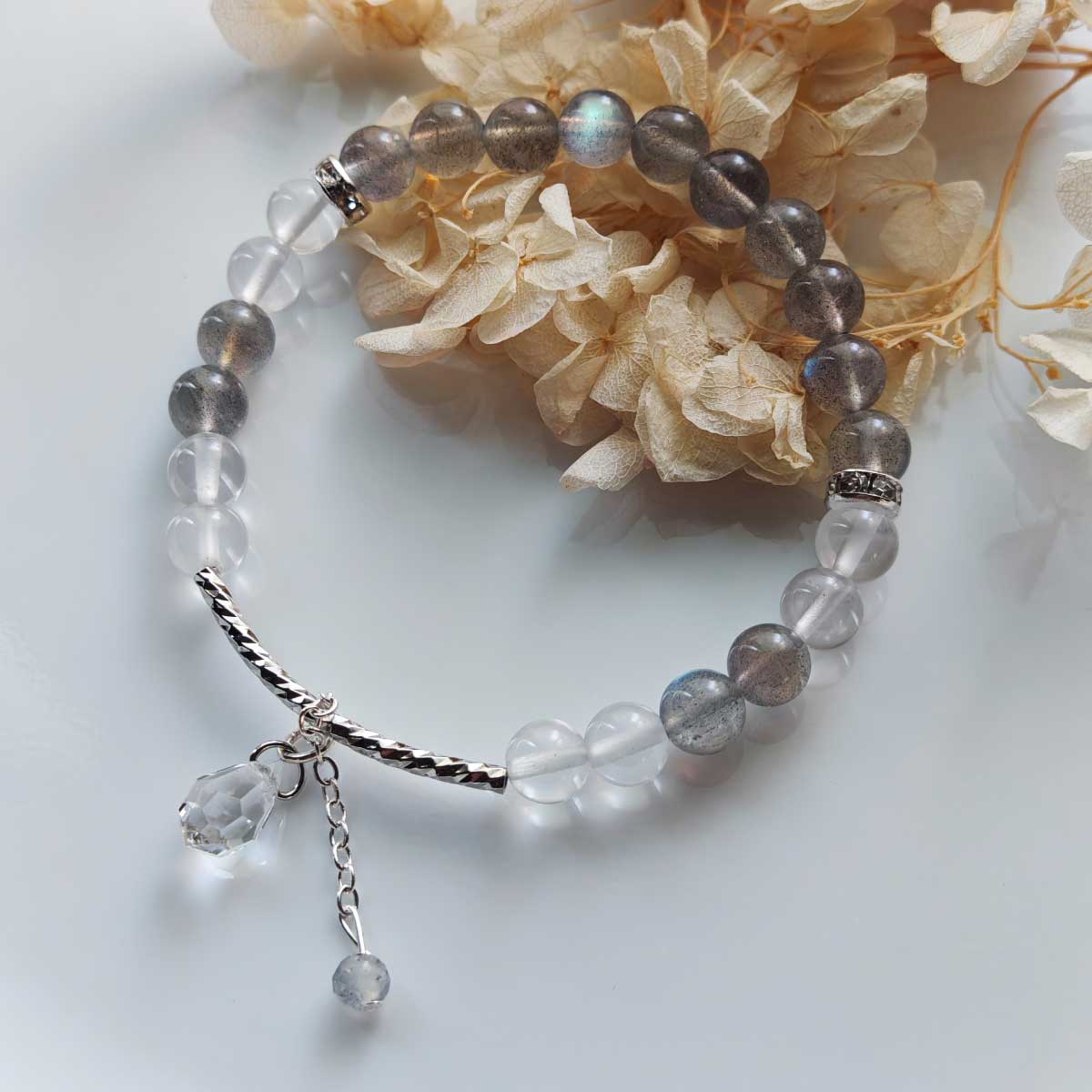crystal-blue-gray-labradorite-white-quartz-bracelet