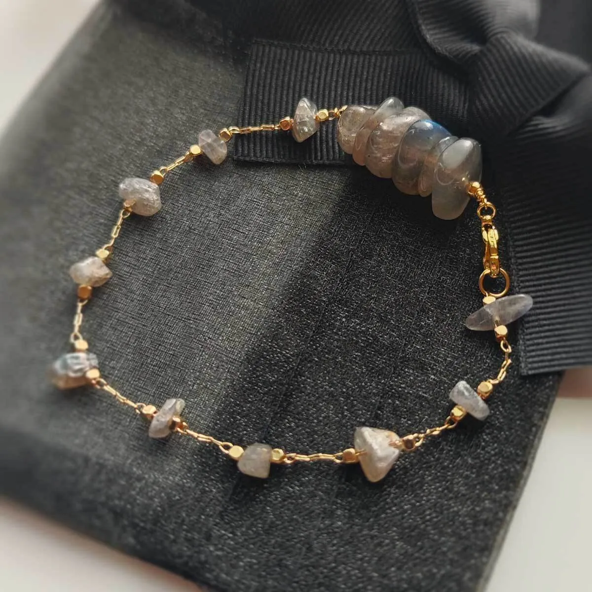 gray-labradorite-gold-chain-bracelet