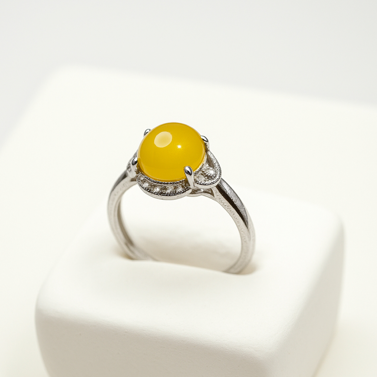 yellow-chalcedony-silver-ring-cabochon-02