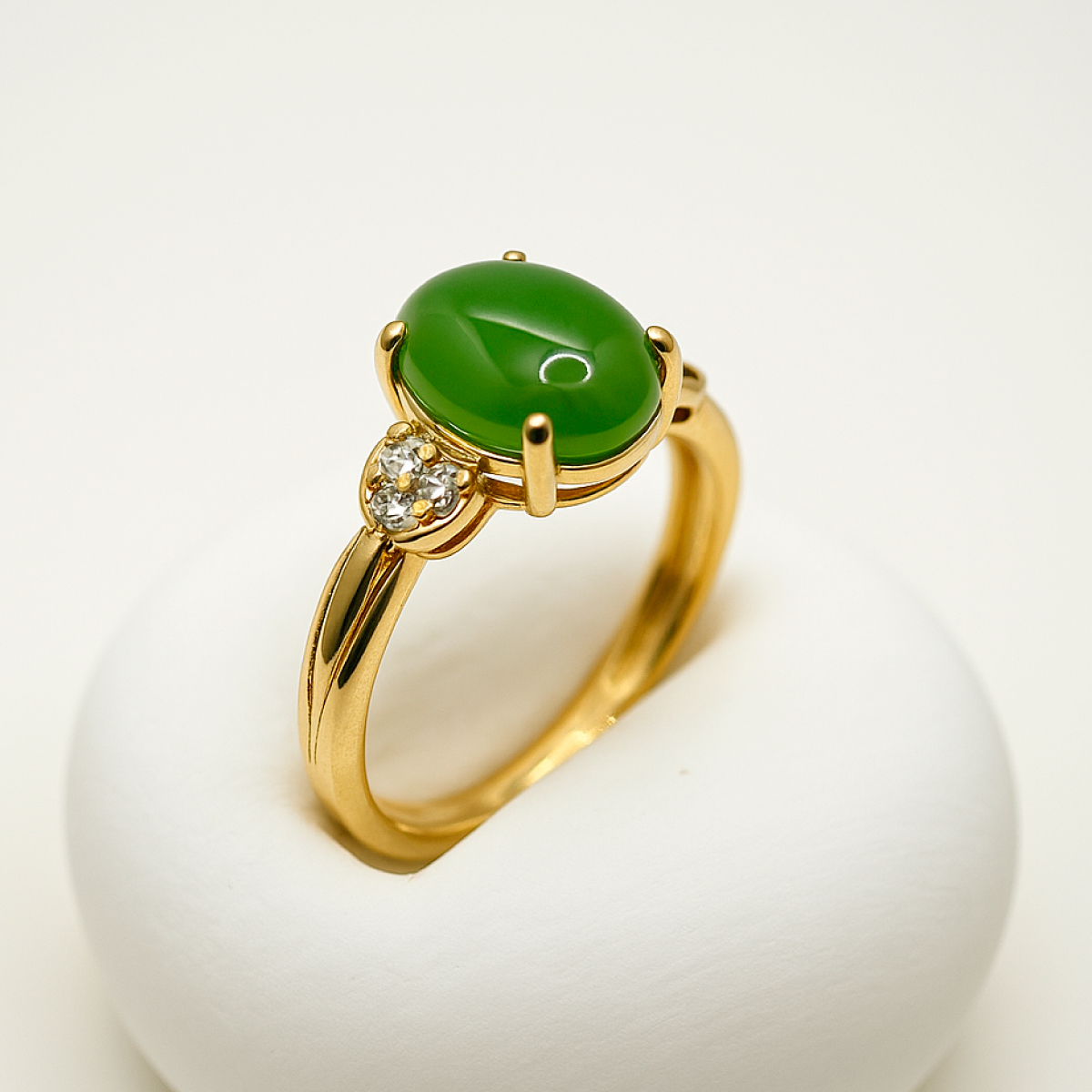 green-chalcedony-lucky-ring-gold-setting03