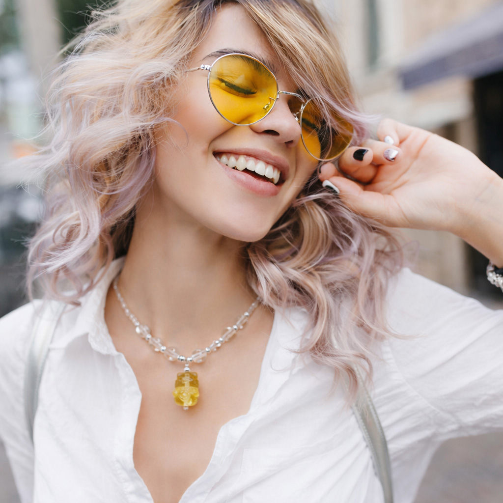 citrine-lucky-cat-necklace-wear-style