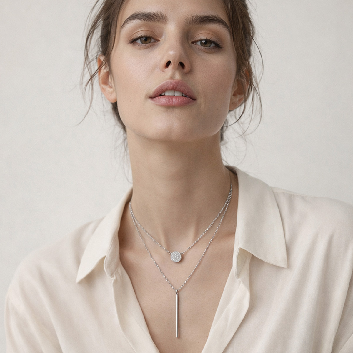 minimal-sterling-silver-double-layer-bar-necklace-model