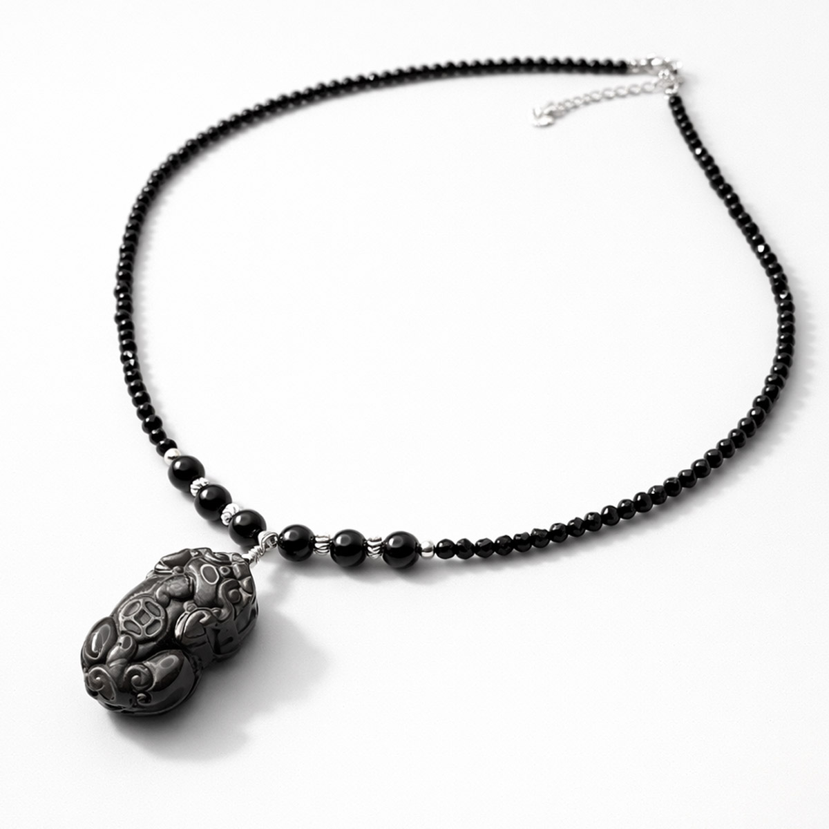 obsidian-pixiu-necklace-detail-carving