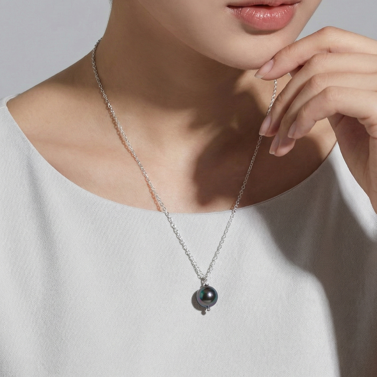 black-pearl-silver-necklace-daily-wear-2