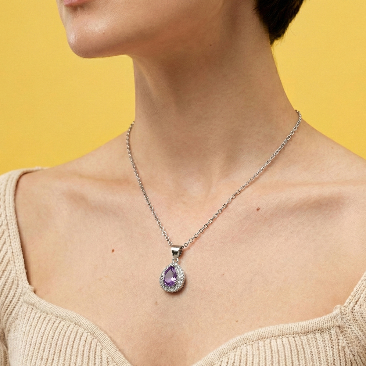 amethyst-teardrop-diamond-necklace-wear-1