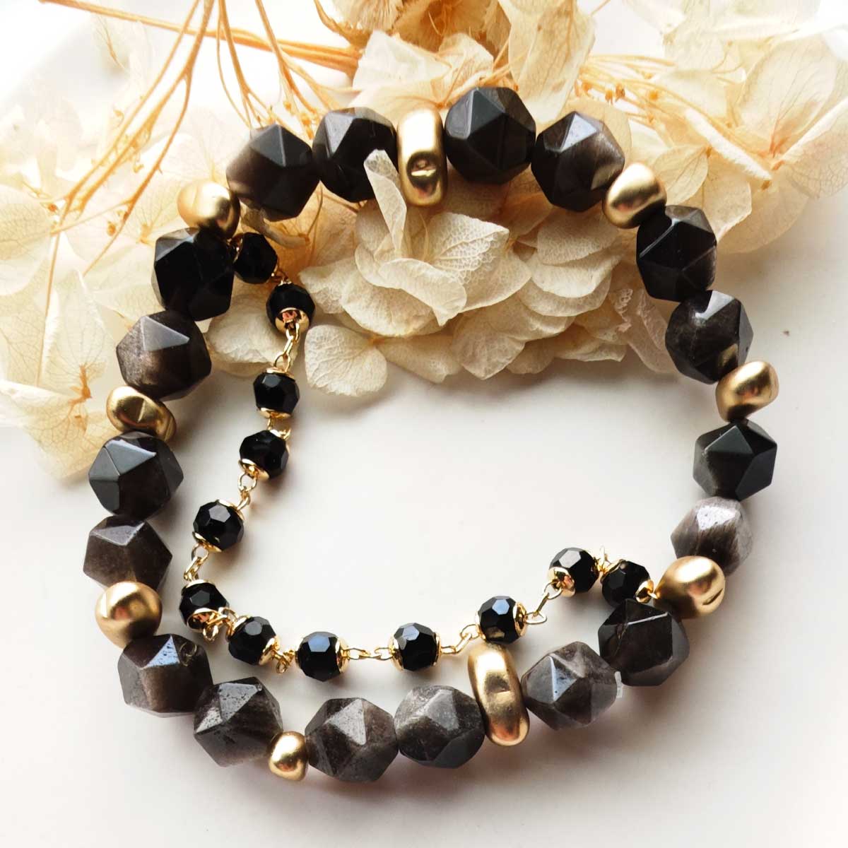 black-obsidian-gold-crystal-bracelet-detail