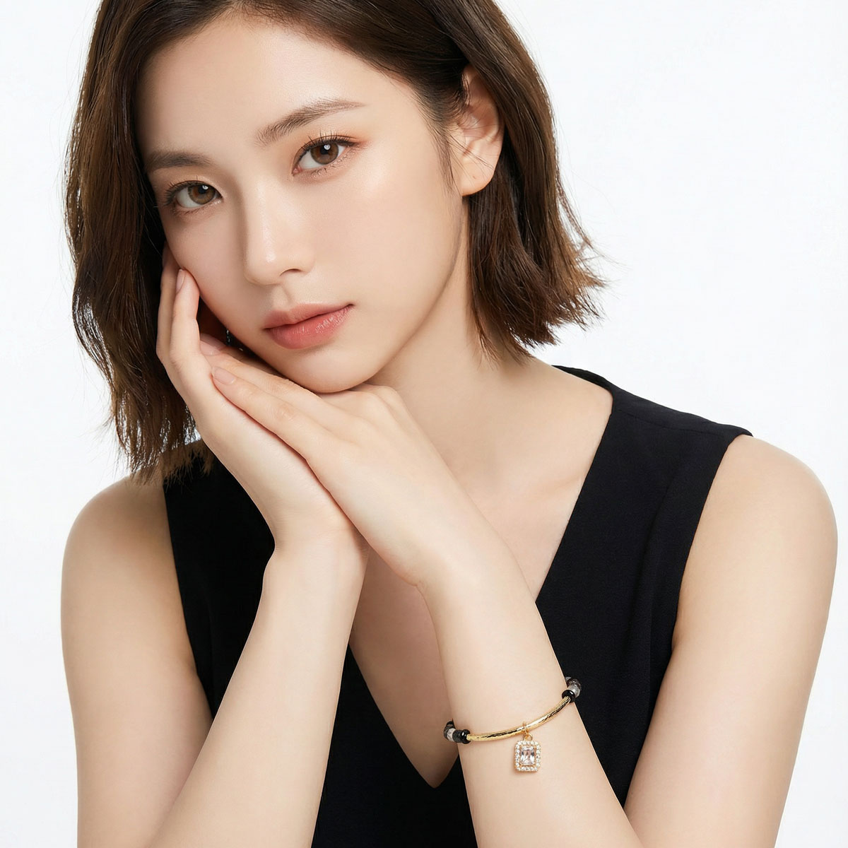 black-rutilated-quartz-gold-bracelet-model-wear