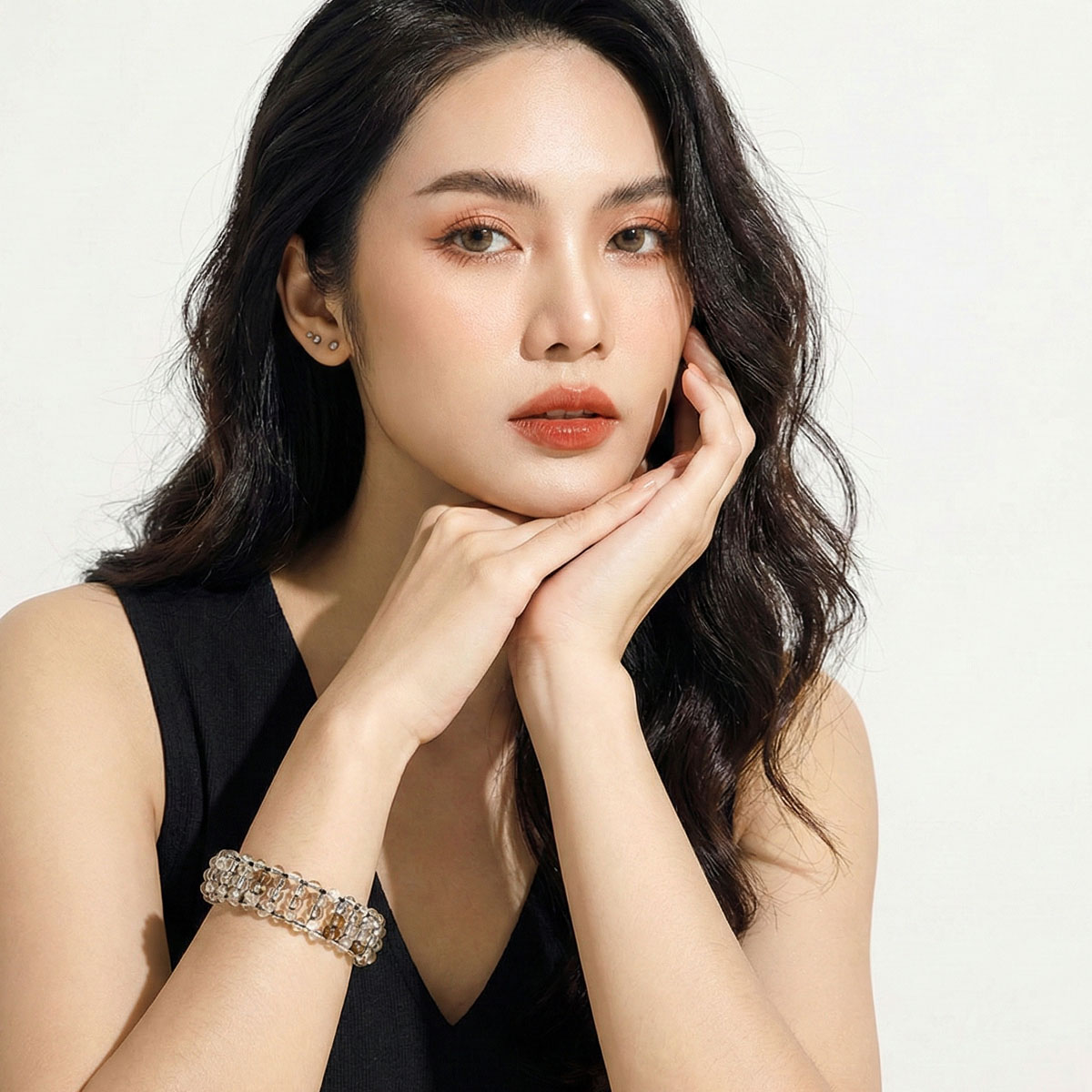 natural-obsidian-woven-bracelet-model-wear