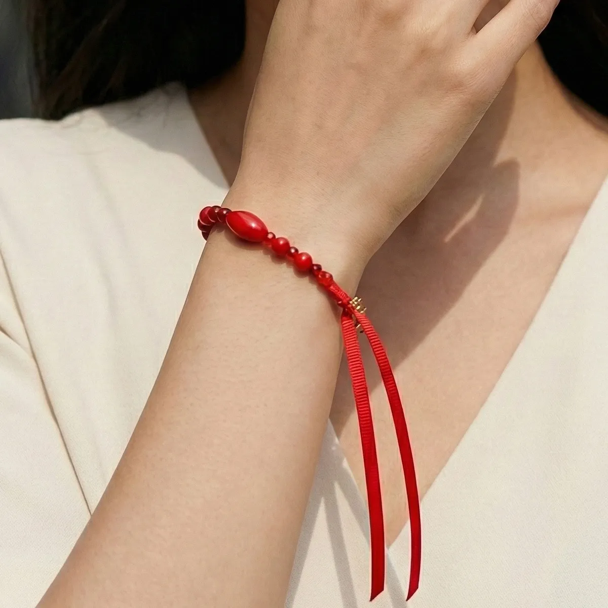 紅珊瑚石紅手工緞帶手鍊