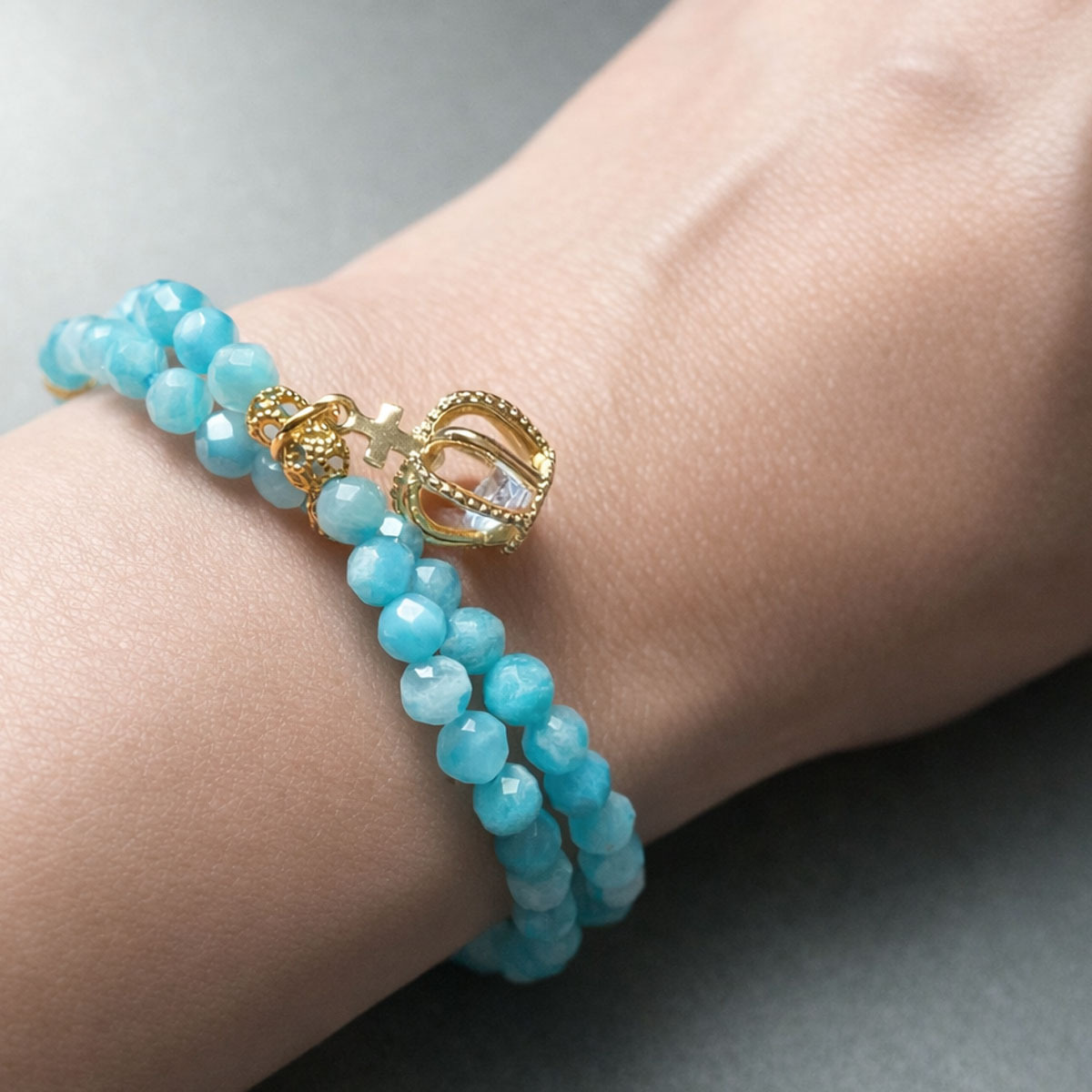 amazonite-crown-faceted-double-wrap-bracelet-detail-wrist