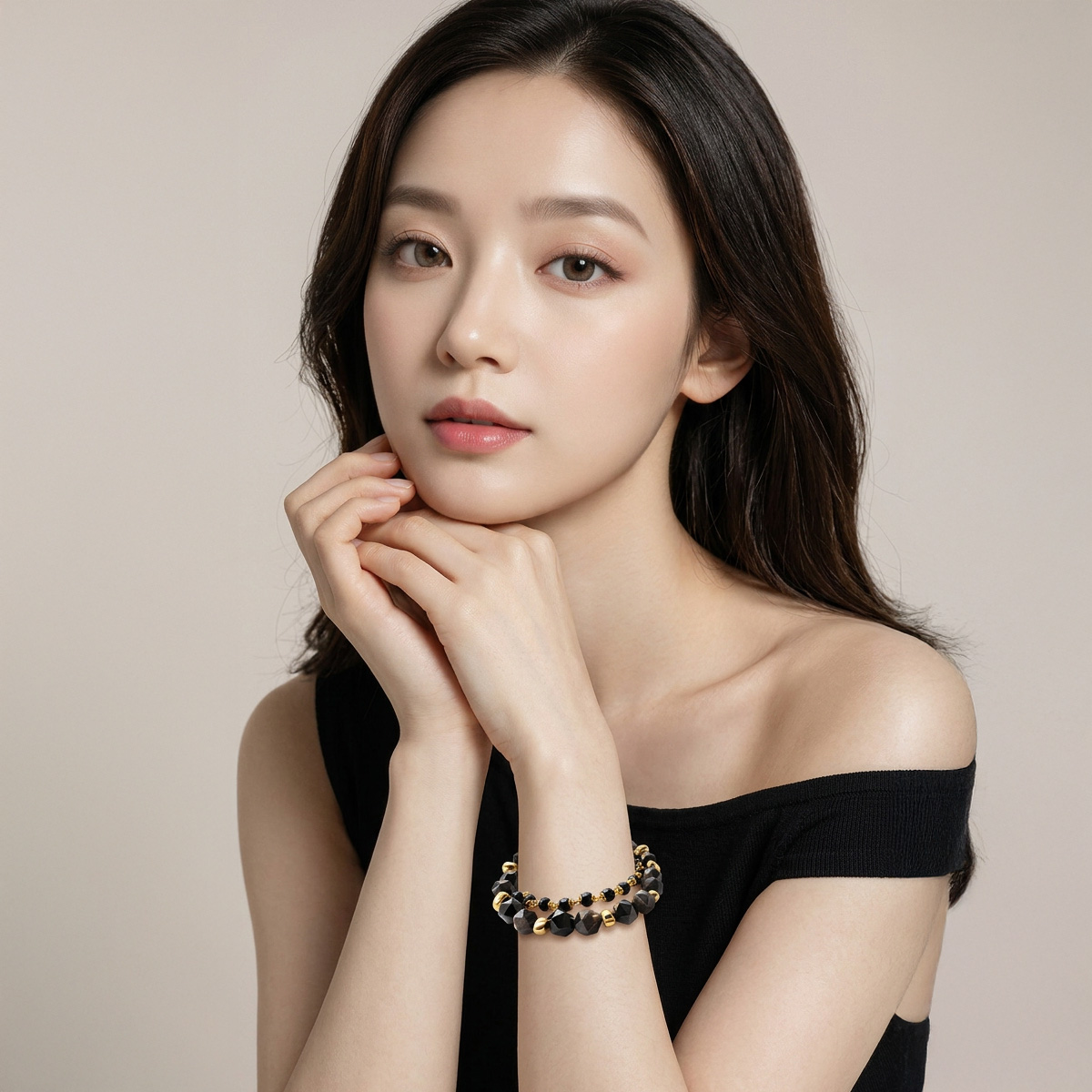 black-obsidian-gold-crystal-bracelet-model