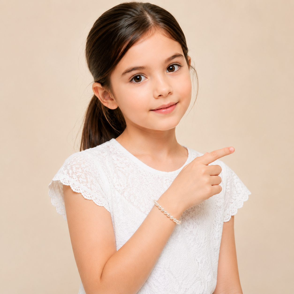 pearl-chalcedony-kids-bracelet-model