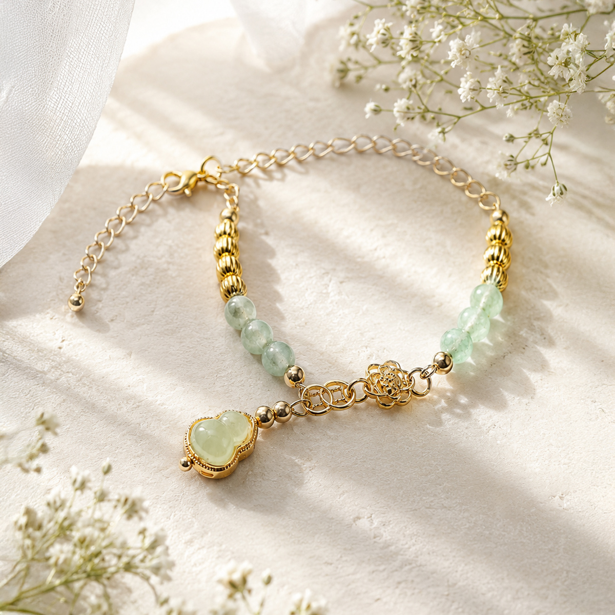 green-chalcedony-gourd-bracelet-scene