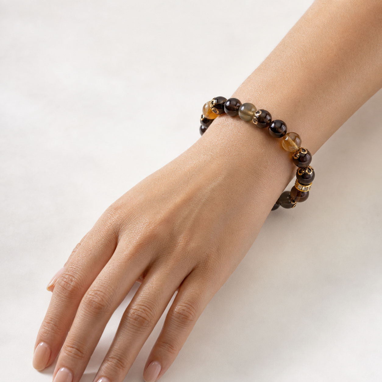 smoky-quartz-protection-bracelet-wear