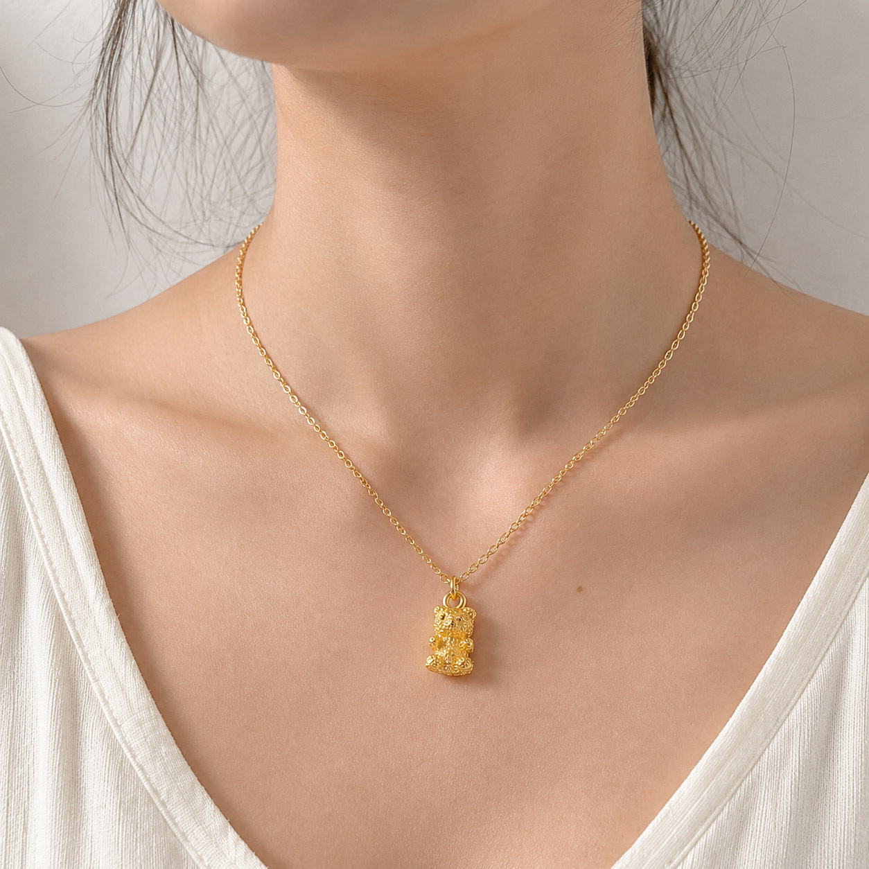 gold-bear-lucky-guardian-necklace-wear