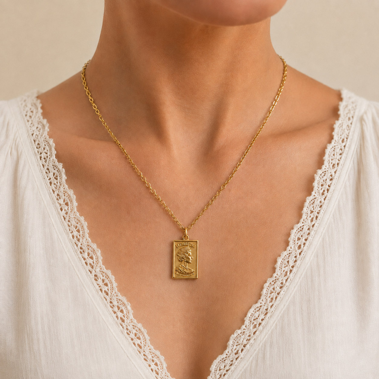 queen-elizabeth-engraved-necklace-wear