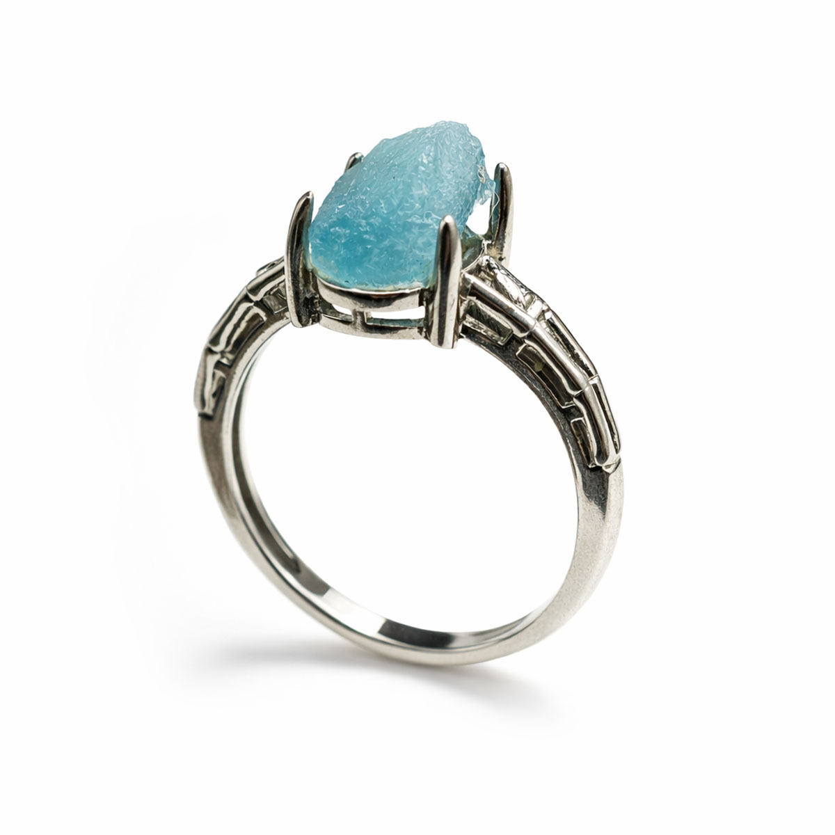 aquamarine-raw-stone-ring-white-backgroun