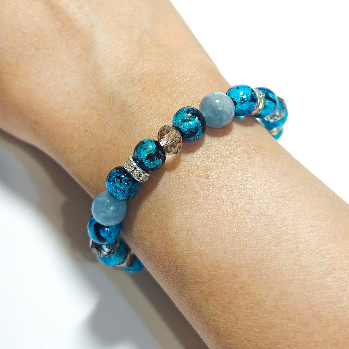 aquamarine-okinawa-glass-bracelet-model-wear