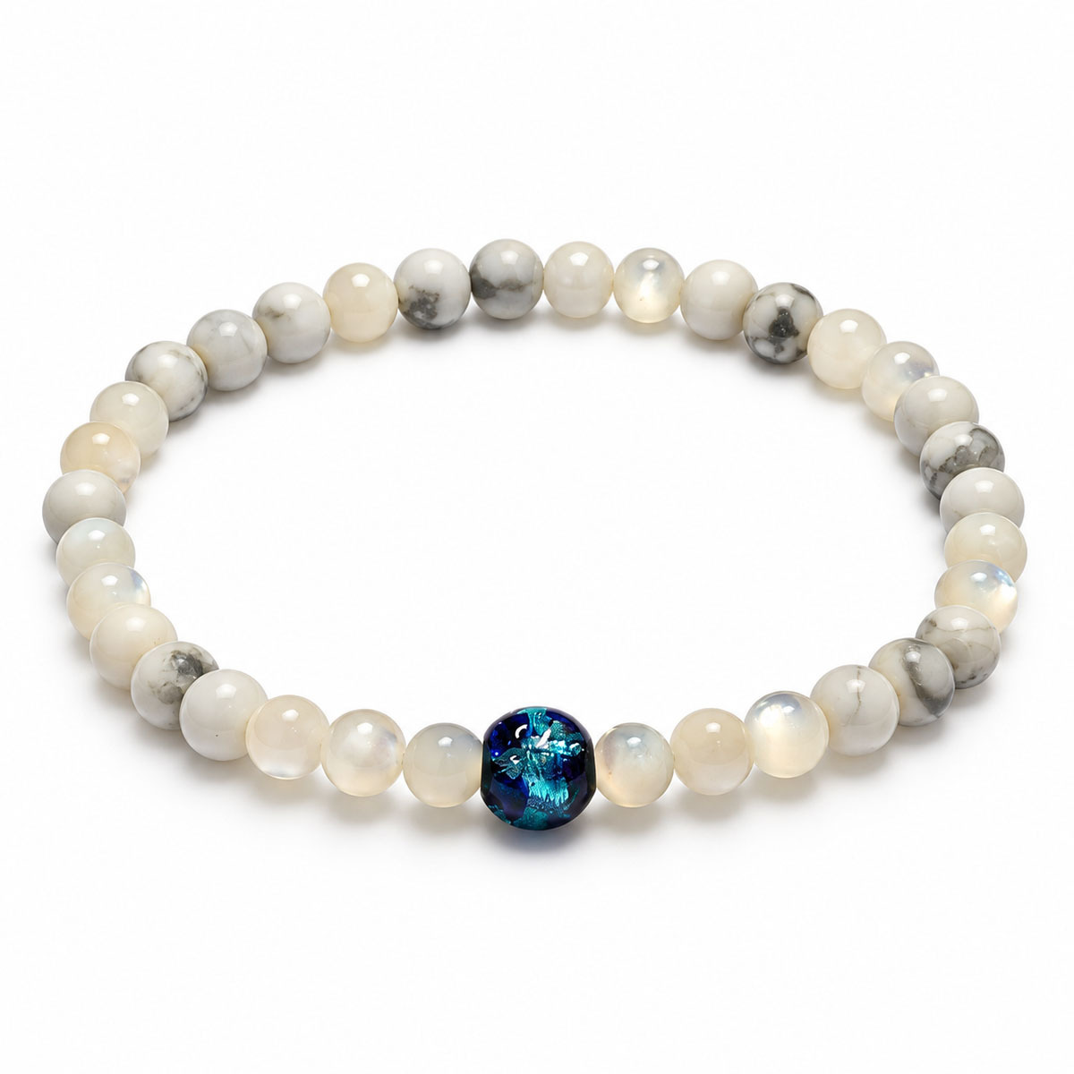cocodog-okinawa-fluorite-bracelet-model-wear