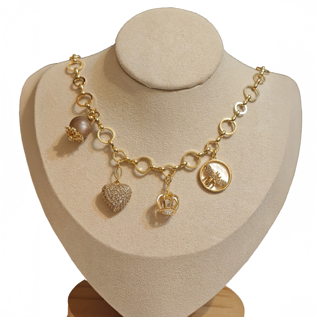 orange-moonstone-shell-bee-heart-charms-macro-details