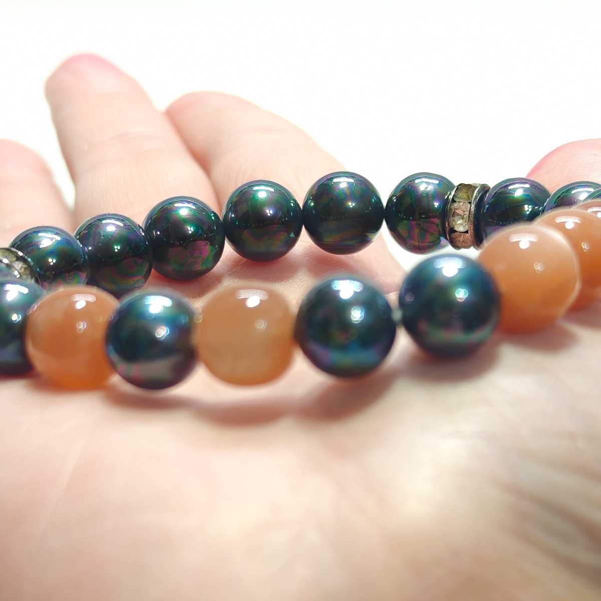 cocodog-sunstone-black-shell-bead-bracelet-close-up