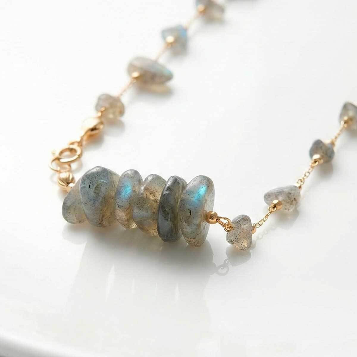gray-blue-moonstone-necklace-main-stone-closeup