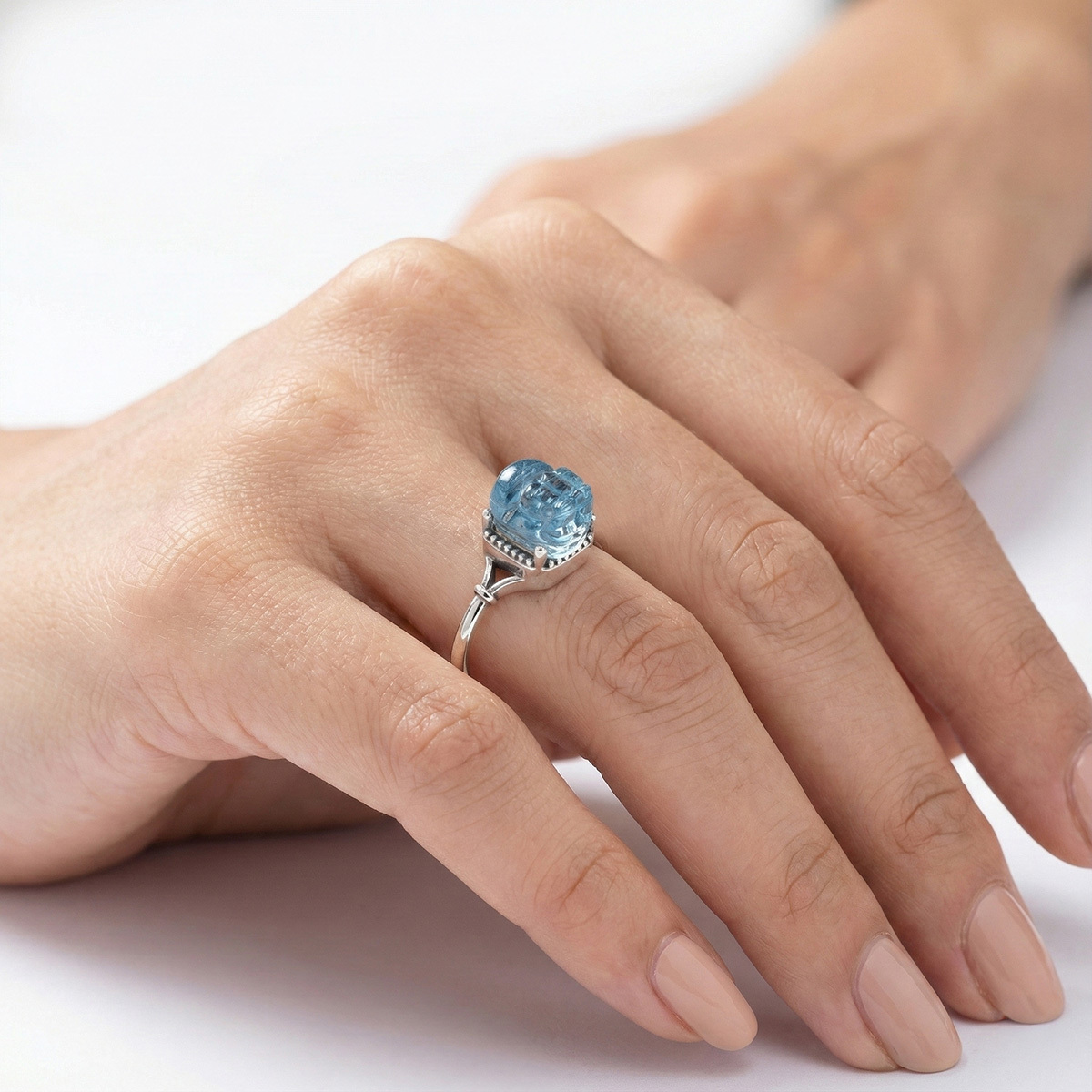 aquamarine-pixiu-protection-ring-wearing-hand