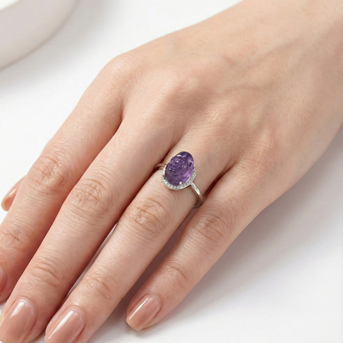 amethyst-pixiu-ring-wearing-hand-silver