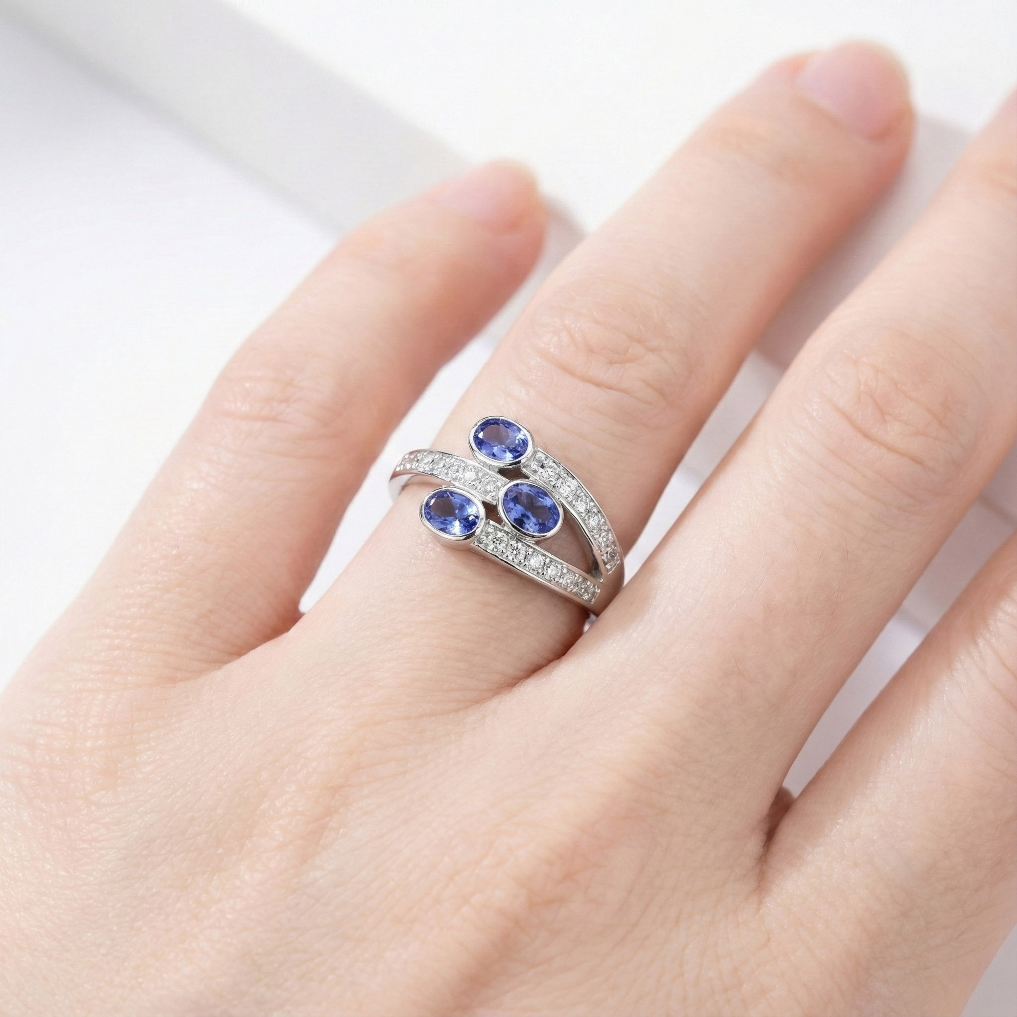 tanzanite-elegant-triple-stone-ring-wear