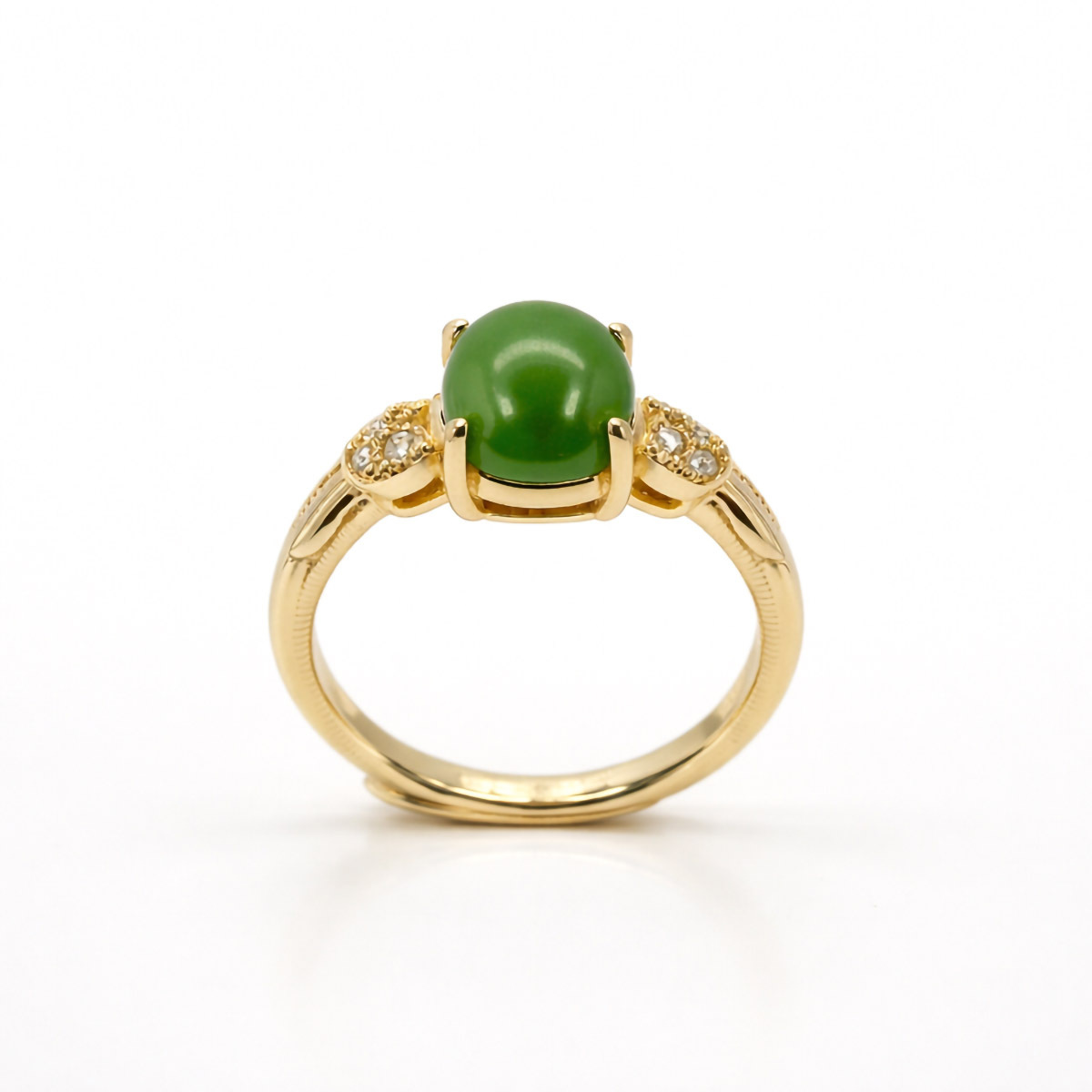 green-chalcedony-lucky-ring-gold-setting