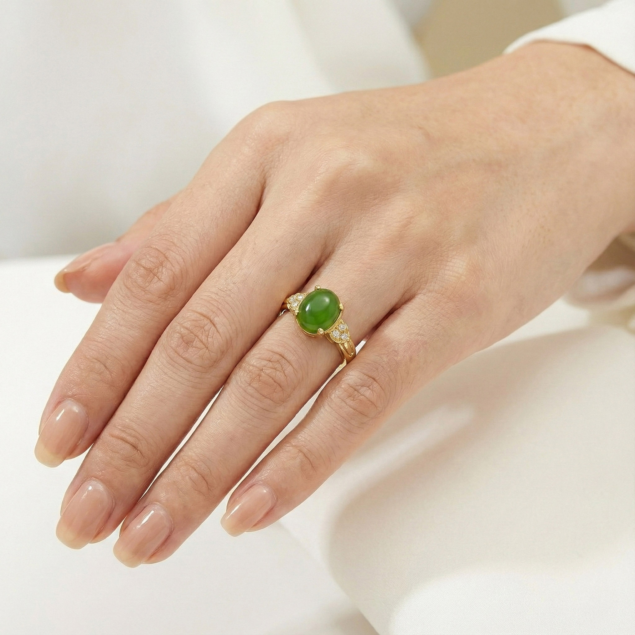 green-chalcedony-lucky-ring-wearing-hand