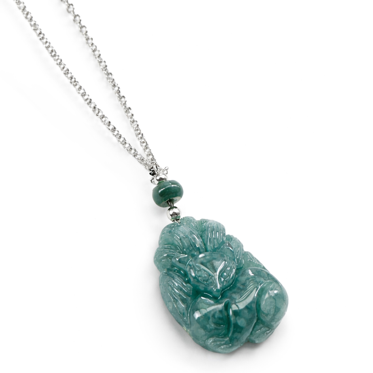 jade-nine-tailed-fox-necklace-detail