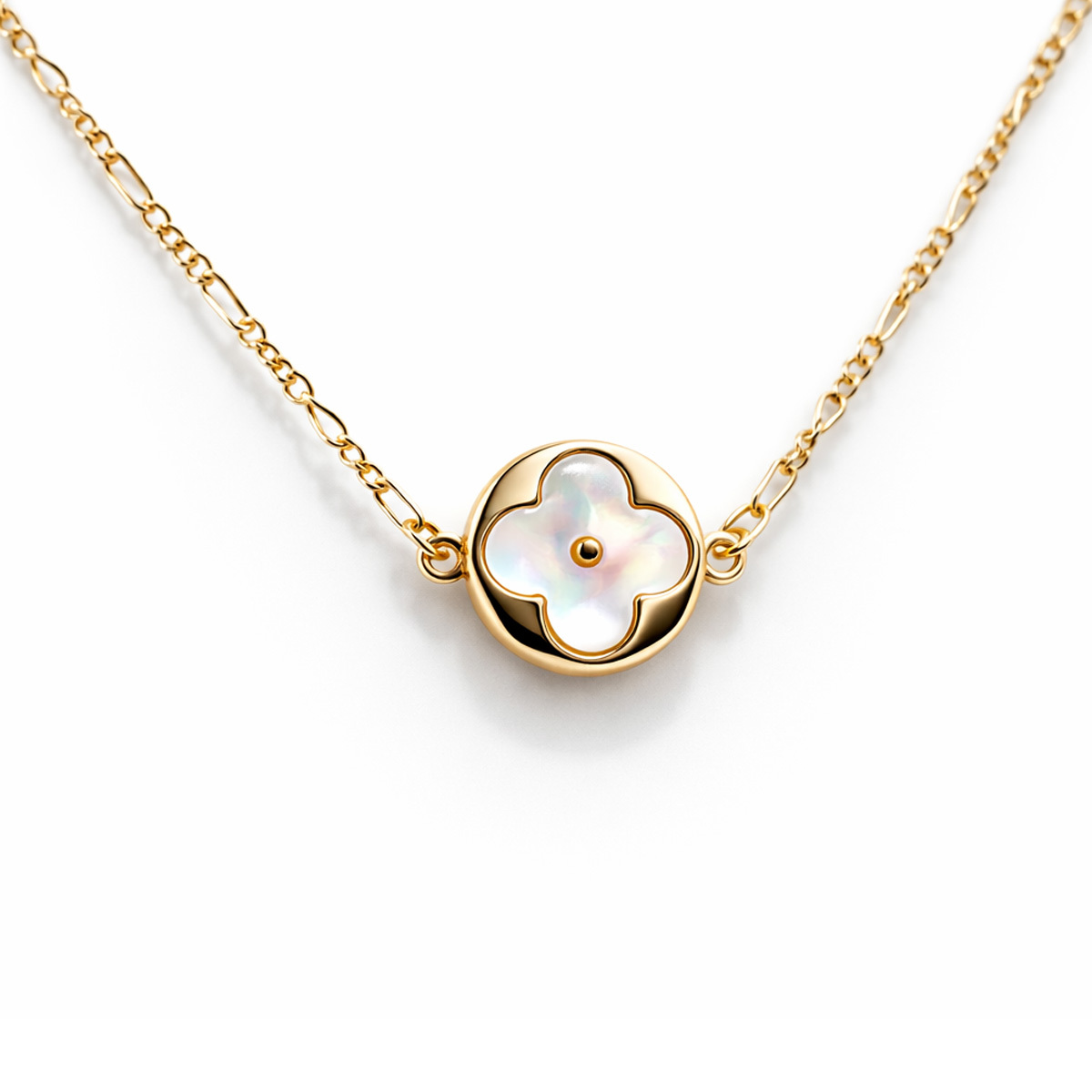 natural-shell-four-leaf-clover-necklace-gold