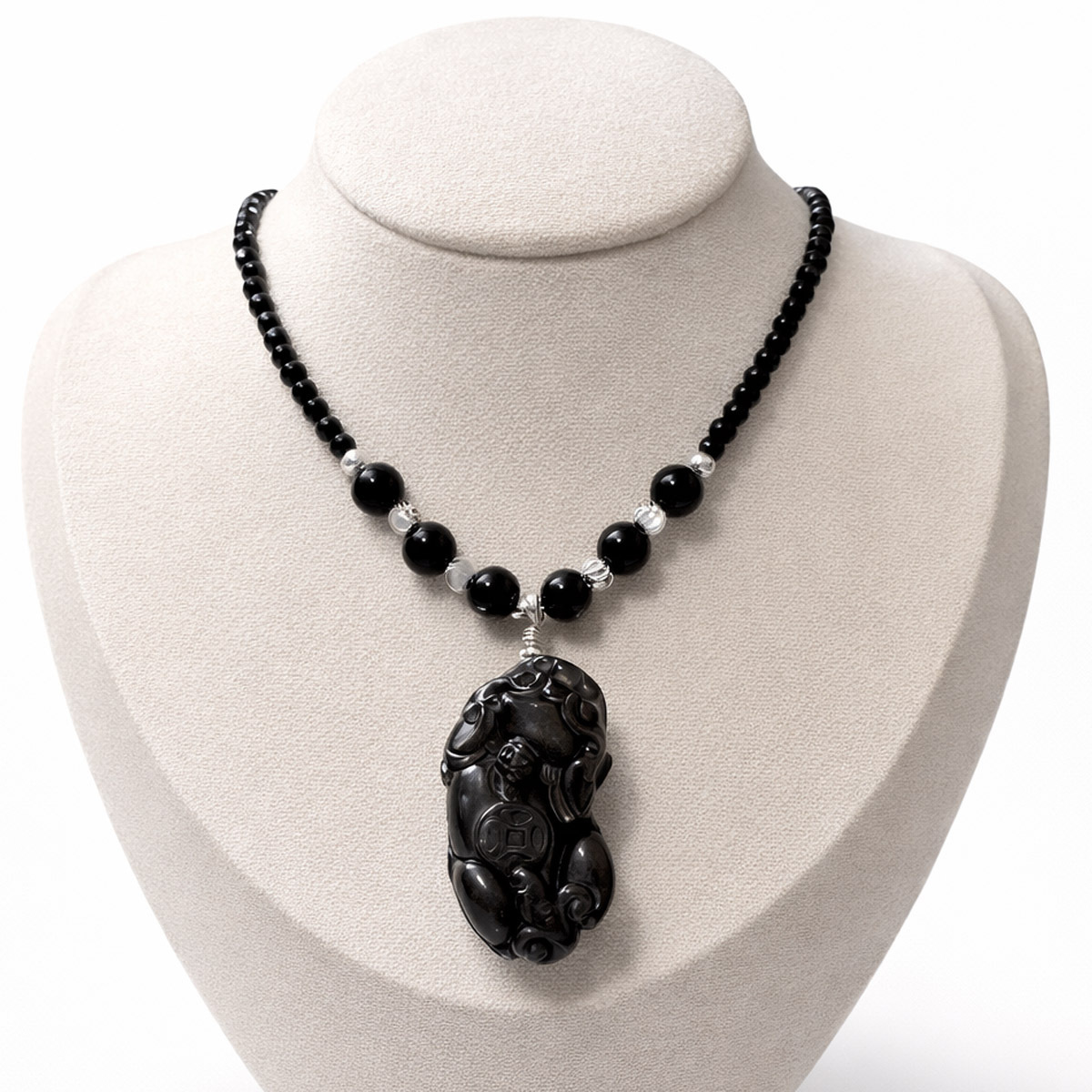 obsidian-pixiu-necklace-front
