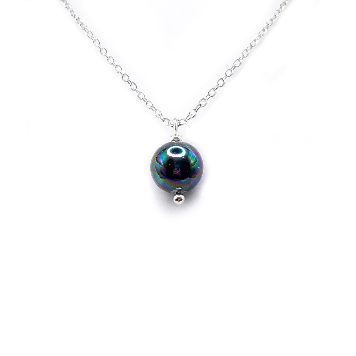 black-pearl-925-sterling-silver-necklace-closeup