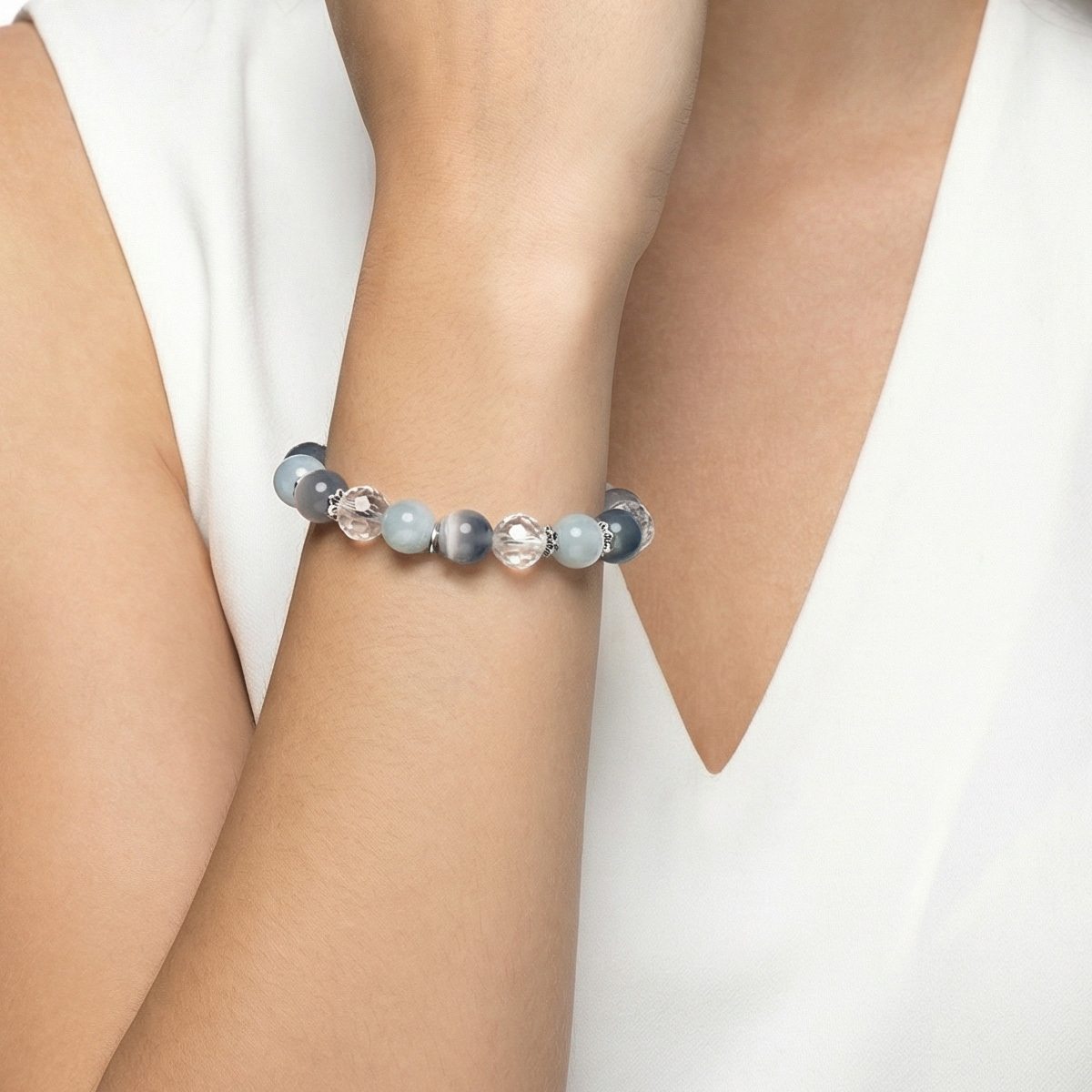 ocean-blue-agate-starfish-bracelet-wear-hand-chin