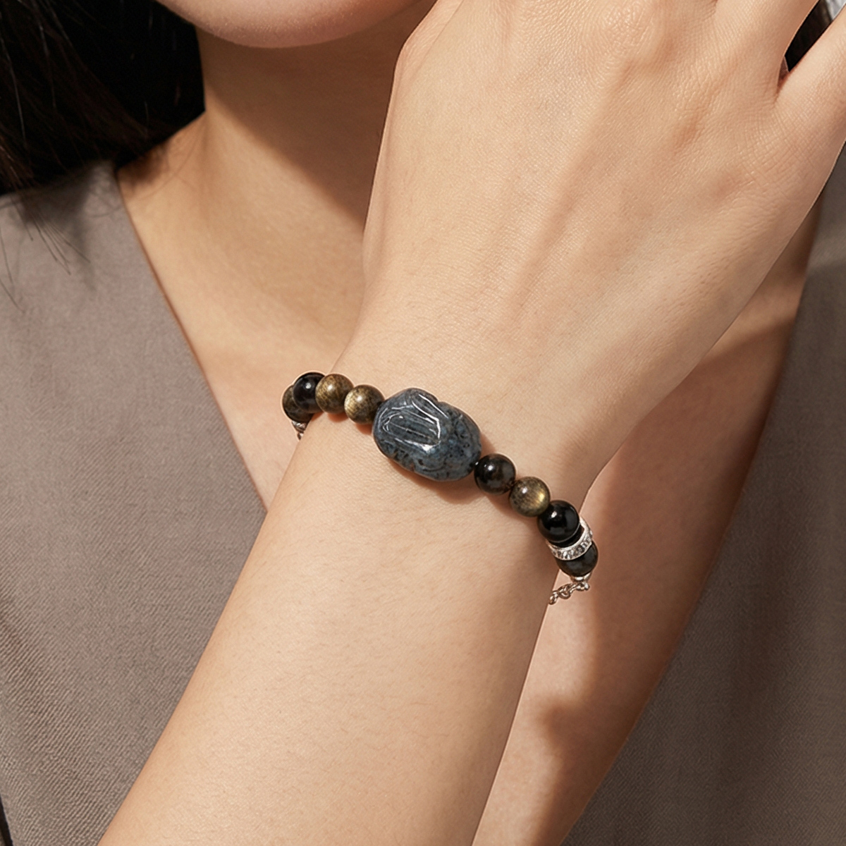 black-obsidian-rabbit-bracelet-model-style.