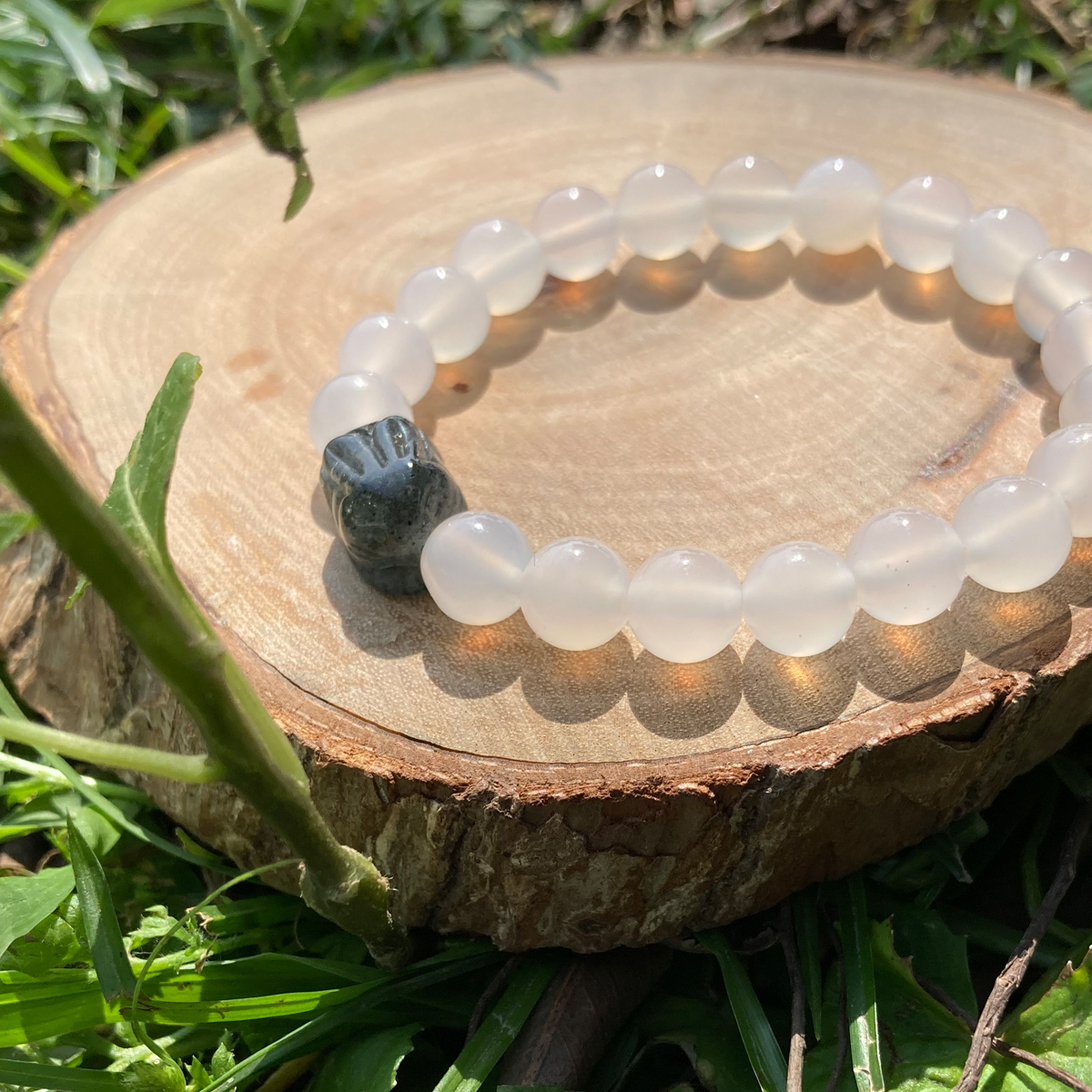 obsidian-rabbit-white-chalcedony-bracelet-nature