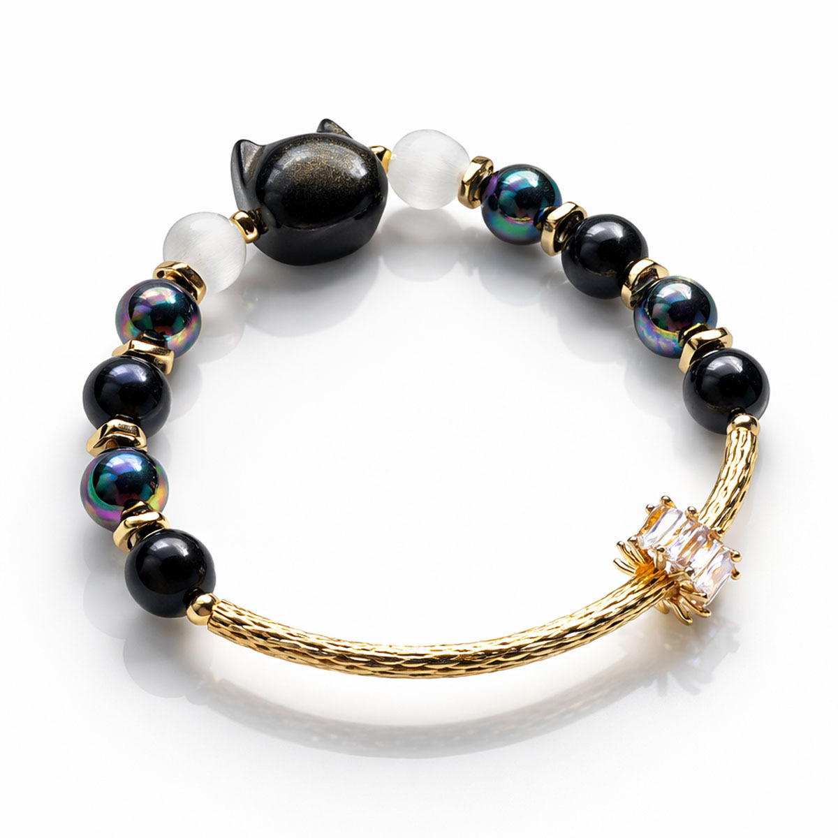 obsidian-cat-pearl-bracelet-gold-bar-detail