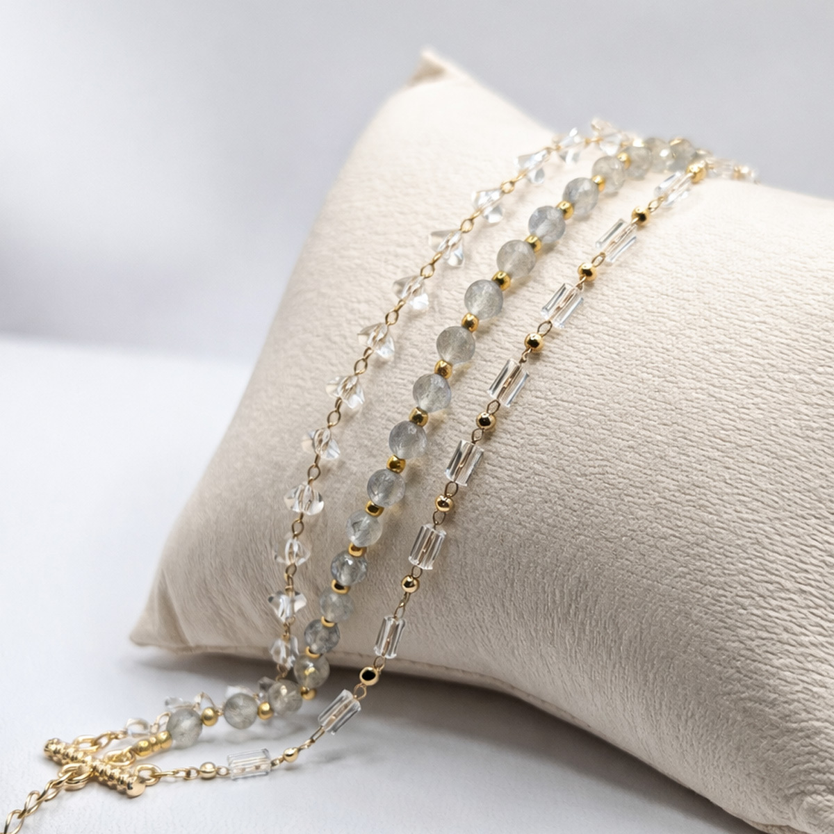 blue-gray-moonstone-night-glow-bracelet-cushion-detail