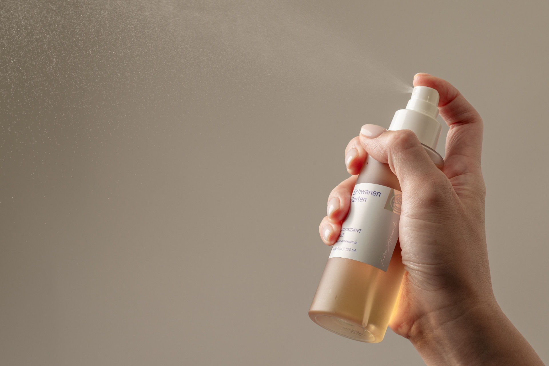 韓國《Just MakeUp》<br>推薦的妝前「必噴」救星 | Schwanen Garten 舒凡儂花園台灣官方網站