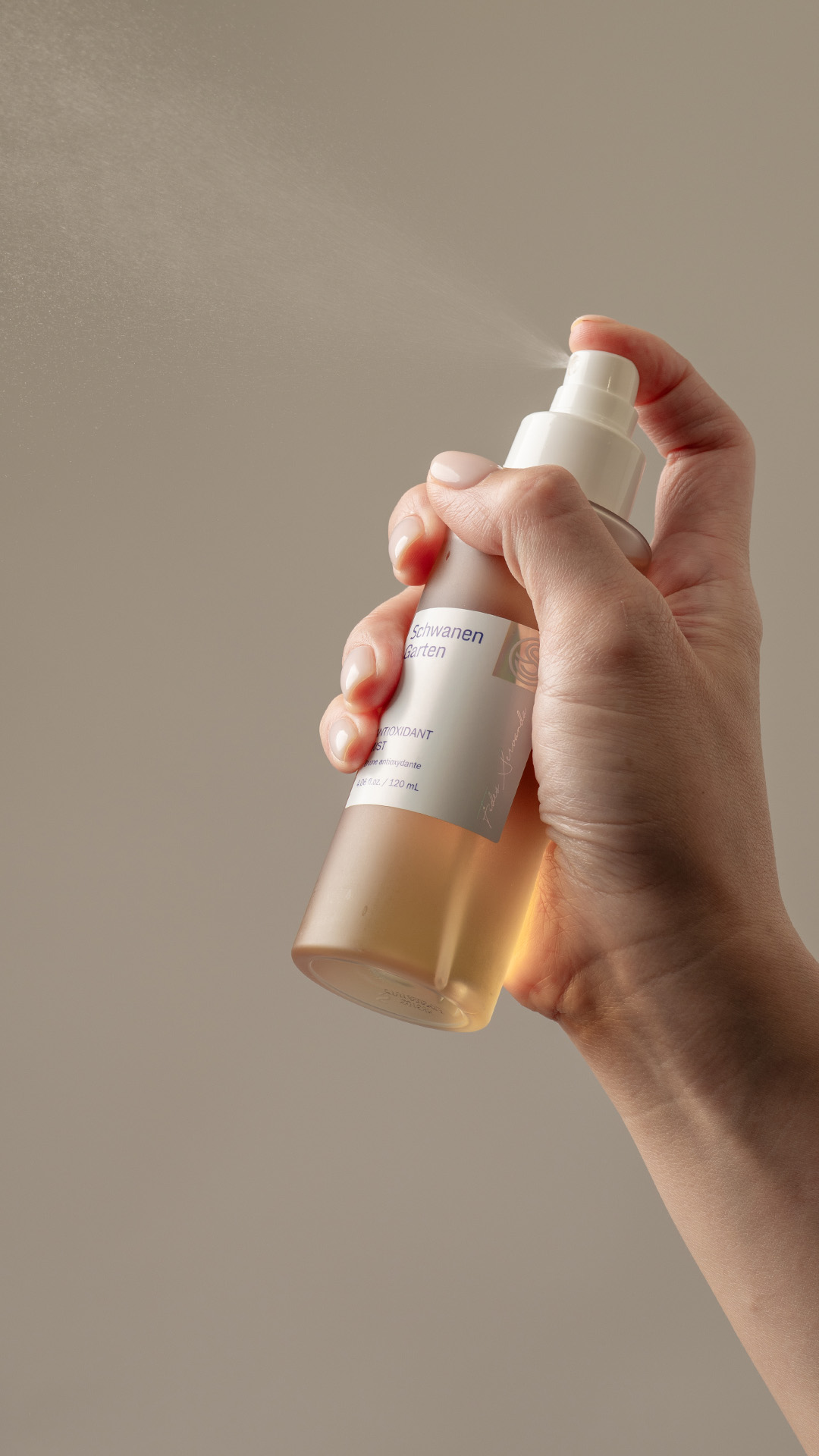 韓國《Just MakeUp》<br>推薦的妝前「必噴」救星 | Schwanen Garten 舒凡儂花園台灣官方網站